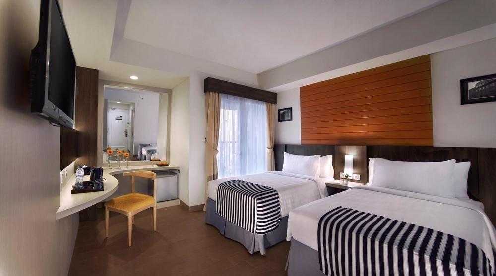 Vega Hotel Gading Serpong Exterior foto